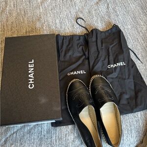 CHANEL Black espadrille in lambskin